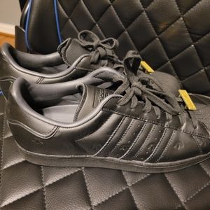 Adidas All Black Superstars M 9.5 W 11